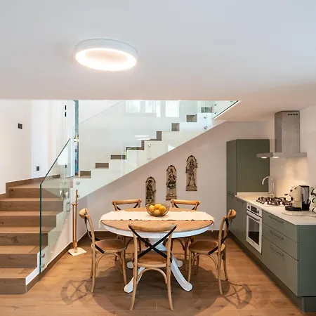 Sofia, Eleganza A 2 Minuti Dal Mare E Dal Centro *